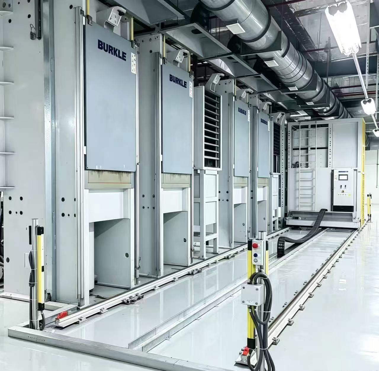 Vacuum Lamination Press
